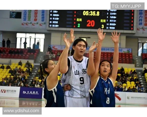 山东女篮与沈阳女篮激战正酣谁能在赛场上笑到最后