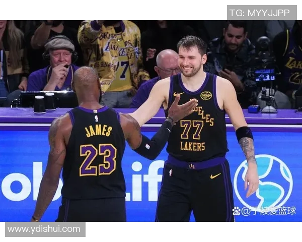 湖人对决快船精彩直播间全程回放与赛后分析尽在此处 湖人对决快船精彩直播间全程回放与赛后分析尽在此处