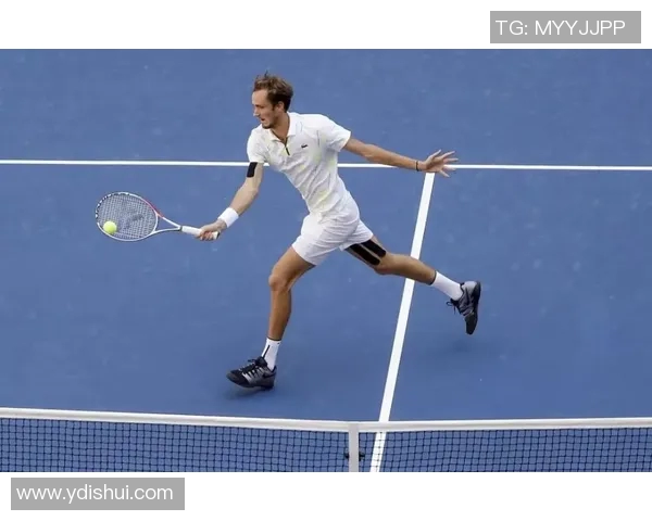 南京网球队的节奏揭秘:网球巨献背后的故事与激情 南京网球队的节奏揭秘:网球巨献背后的故事与激情